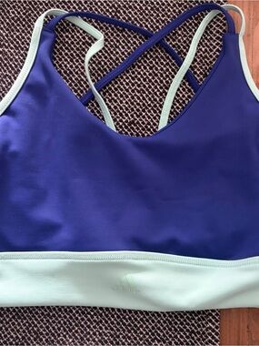 Women’s Adidas Medium (no tag) Blue Strappy Sports Bra